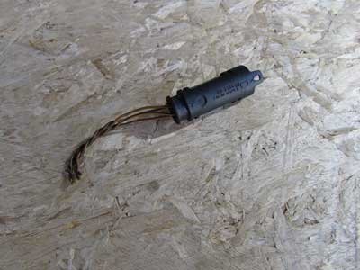 BMW 4 Pin Round Connector W/ Pigtail 09 3304 03